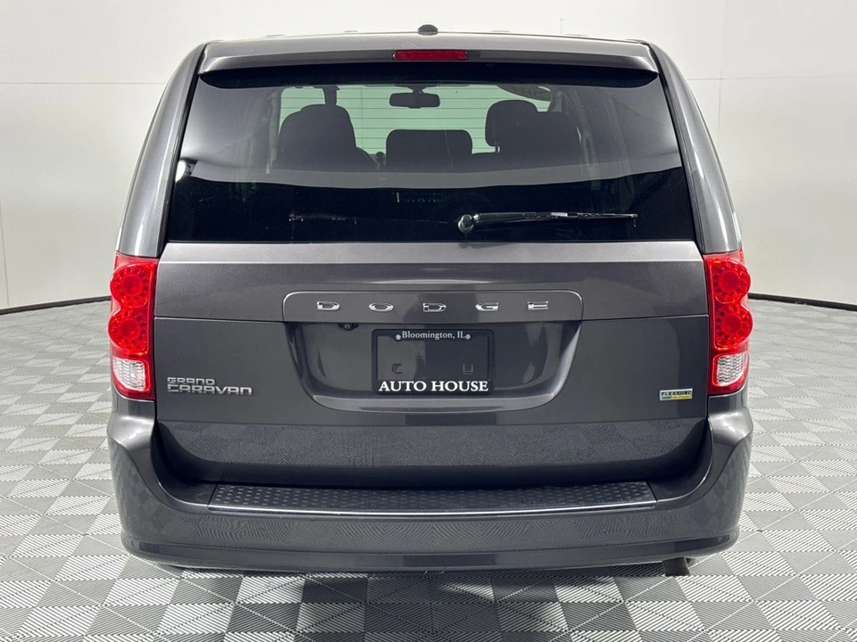 2017 Dodge Caravan - Image 4 of 12