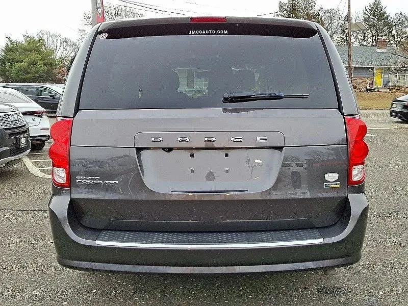 2017 Dodge Caravan - Image 6 of 12