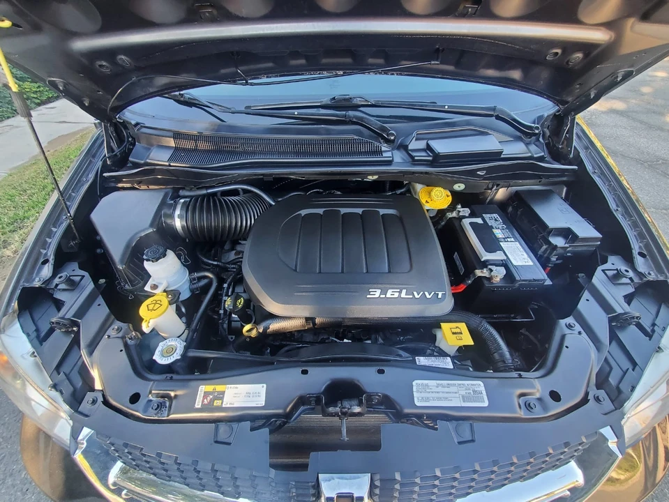 2017 Dodge Caravan - Image 18 of 21