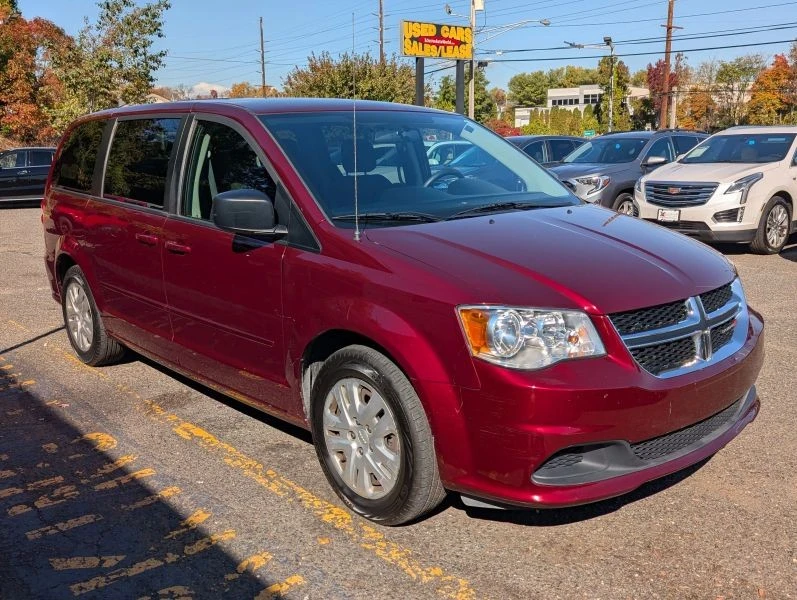 2017 Dodge Caravan - Image 4 of 12