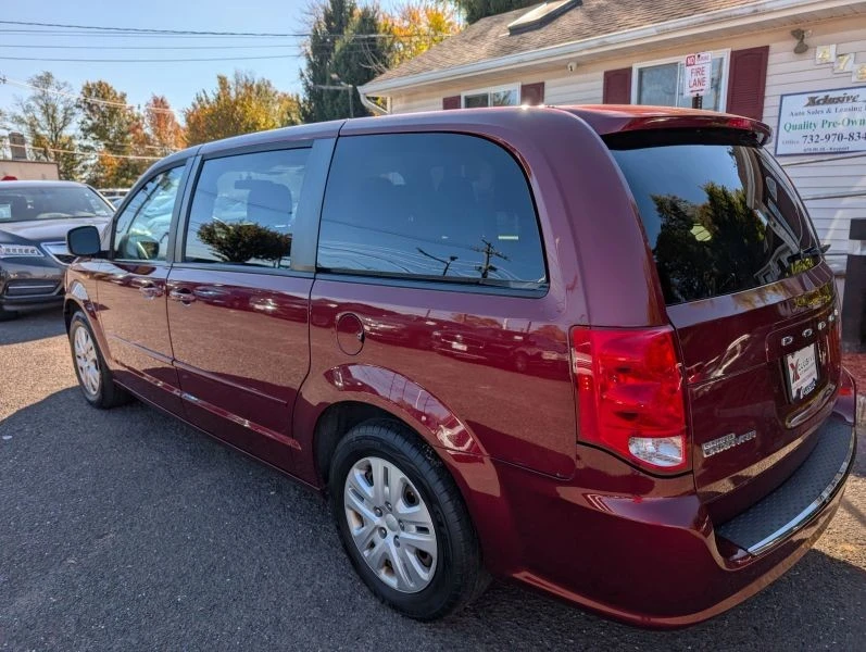 2017 Dodge Caravan - Image 2 of 12