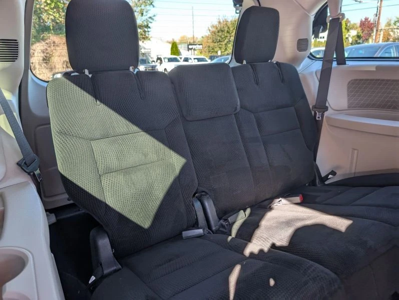 2017 Dodge Caravan - Image 12 of 12