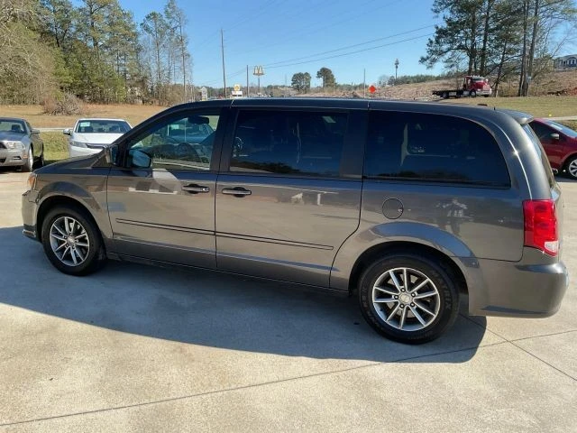 2017 Dodge Caravan - Image 8 of 21
