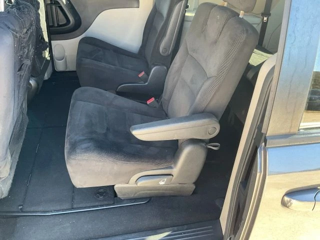 2017 Dodge Caravan - Image 4 of 21