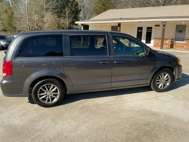 2017 Dodge Caravan - Image 16 of 21