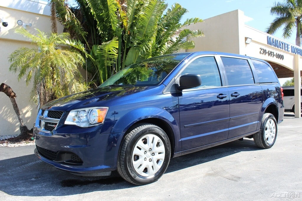 2017 Dodge Caravan - Image 6 of 12