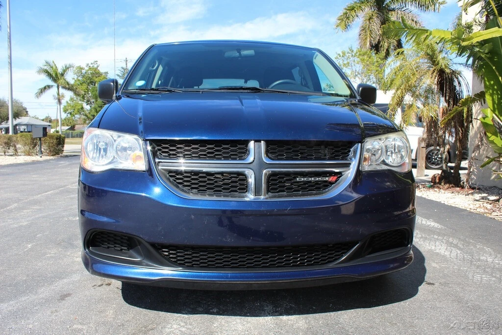 2017 Dodge Caravan - Image 9 of 12