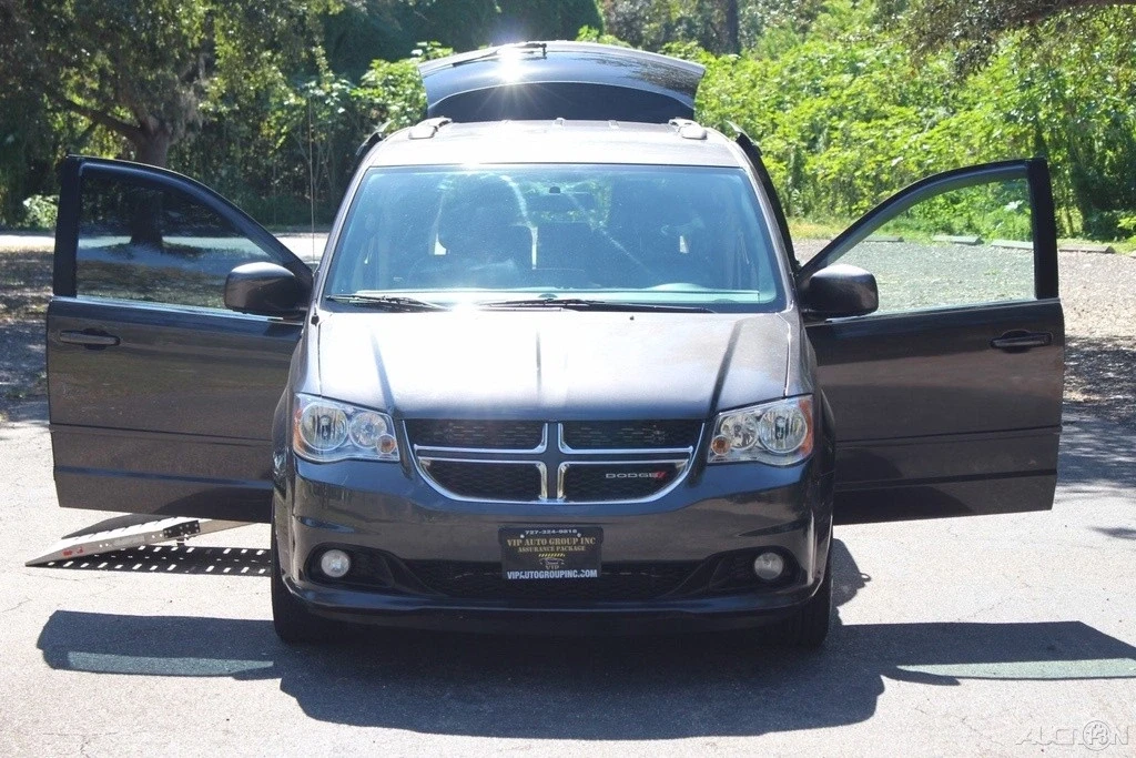 2017 Dodge Caravan - Image 7 of 21