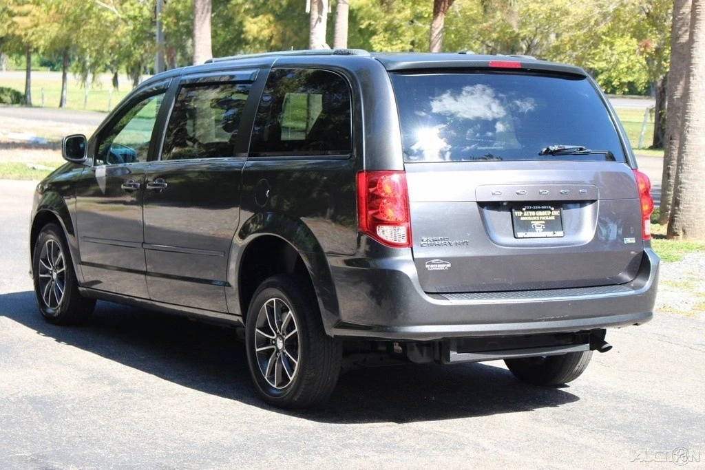2017 Dodge Caravan - Image 12 of 21