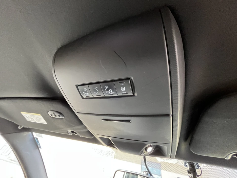 2017 Dodge Caravan - Image 7 of 10