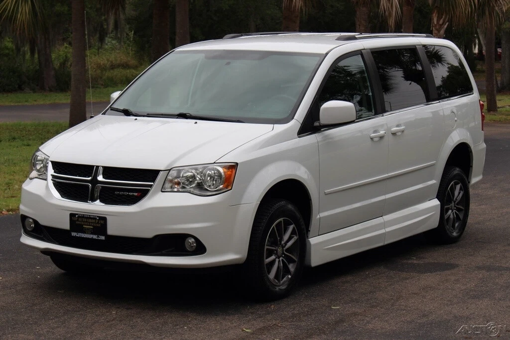 2017 Dodge Caravan - Image 7 of 21