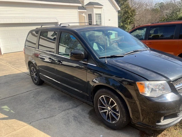2017 Dodge Caravan - Image 6 of 20
