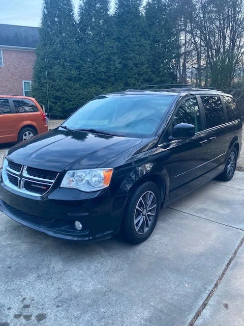 2017 Dodge Caravan - Image 5 of 20