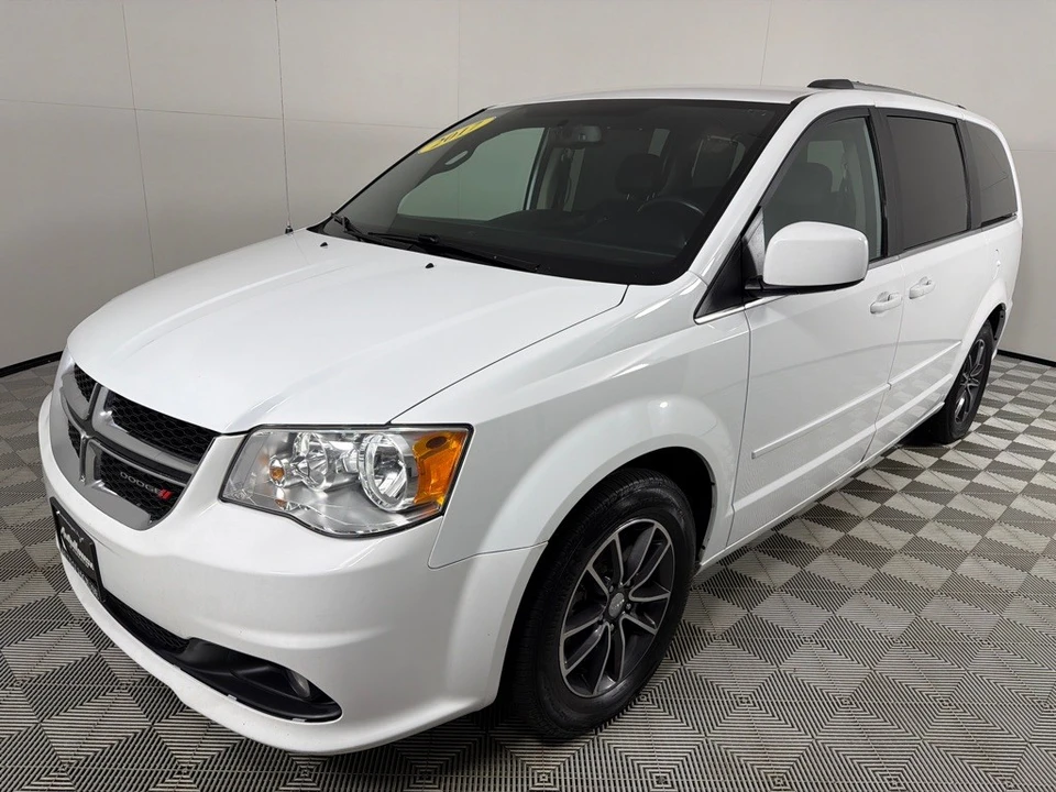 2017 Dodge Caravan - Image 9 of 12