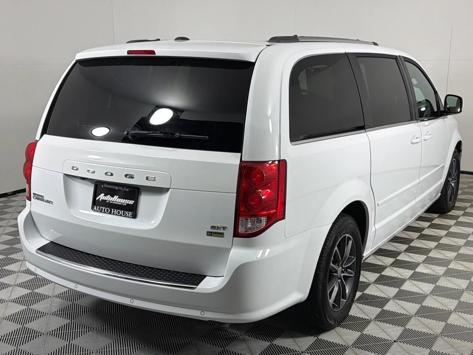 2017 Dodge Caravan - Image 5 of 12