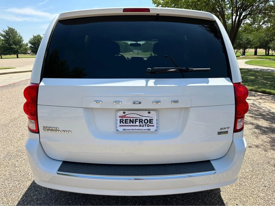 2017 Dodge Caravan - Image 4 of 20