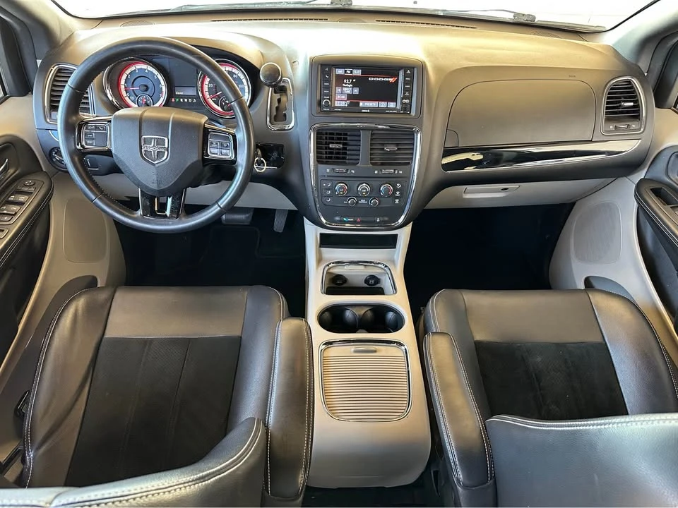 2017 Dodge Caravan - Image 19 of 20