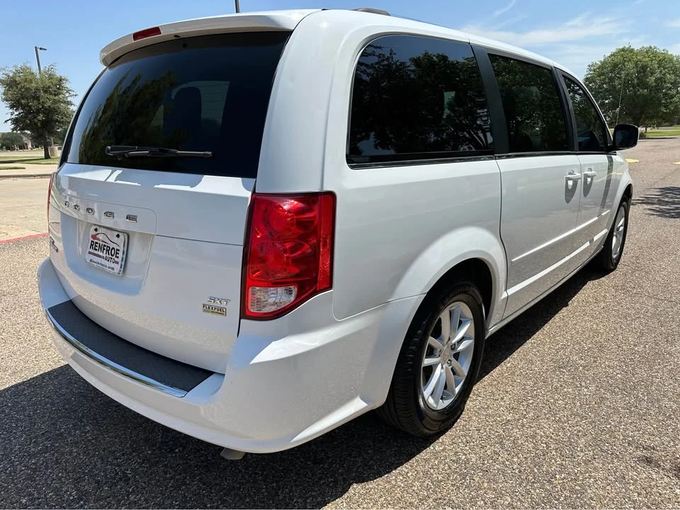 2017 Dodge Caravan - Image 5 of 20