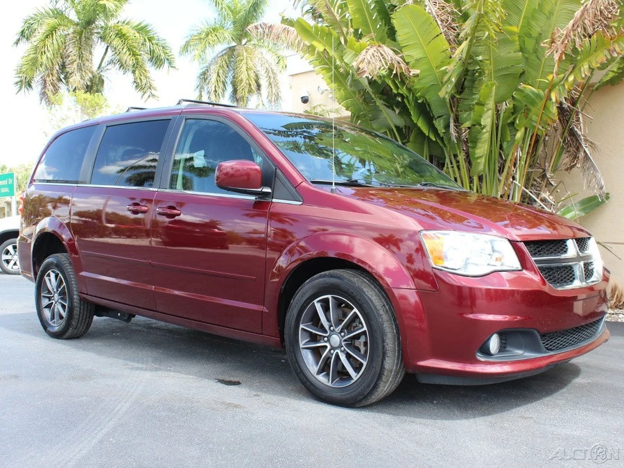 2017 Dodge Caravan - Image 3 of 12