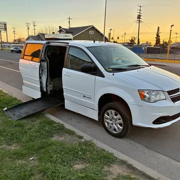 2017 Dodge Grand Caravan Wheelchair Van