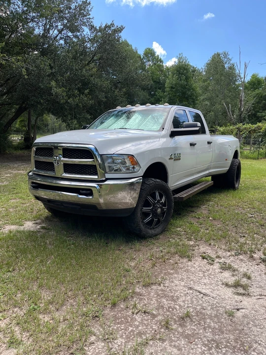 2017 Ram 3500 - Image 3 of 11