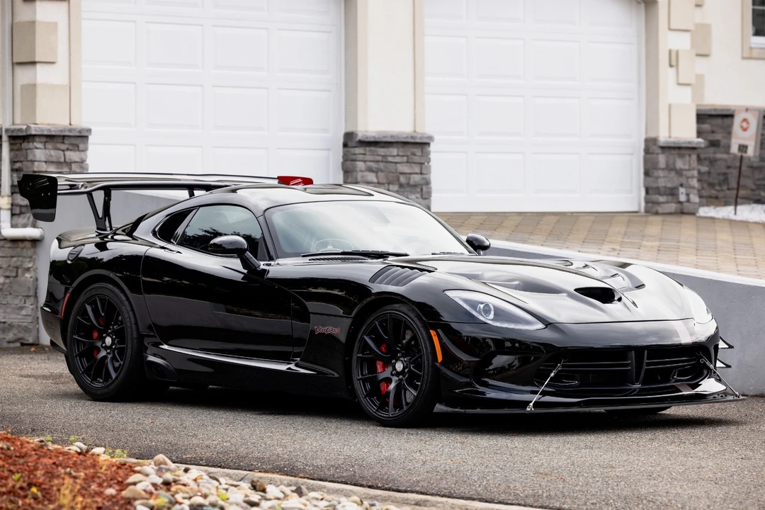 2017 Dodge Viper 5th Gen - Image 2 of 31