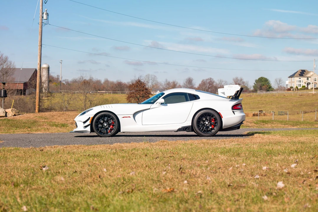 2017 Dodge Viper ACR 5th Gen - Image 3 of 31