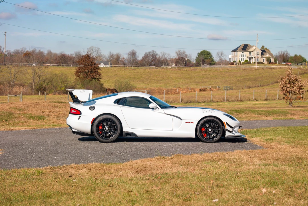 2017 Dodge Viper ACR 5th Gen - Image 4 of 31