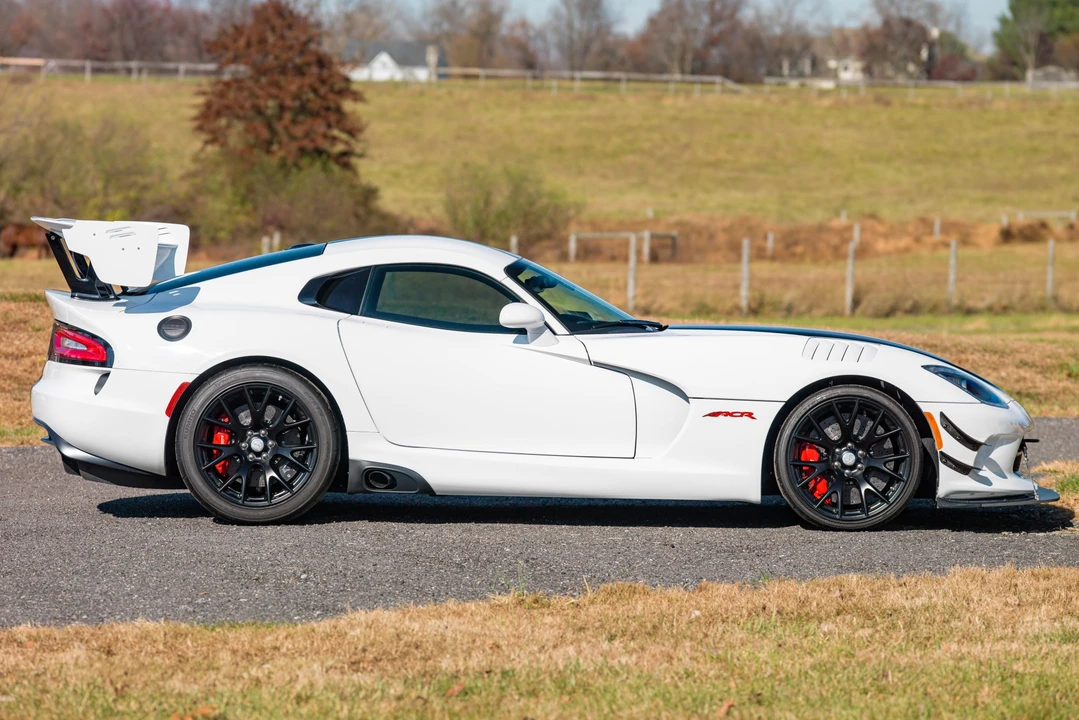 2017 Dodge Viper ACR 5th Gen - Image 28 of 31