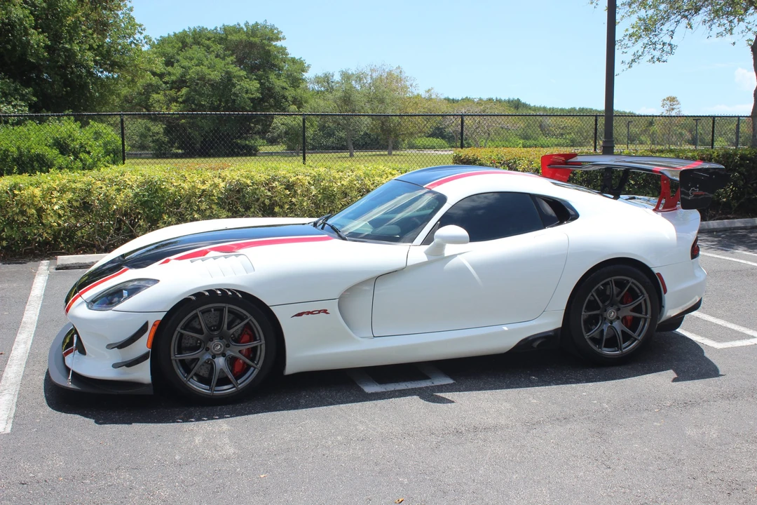 2017 Dodge Viper ACR 5th Gen - Image 3 of 31