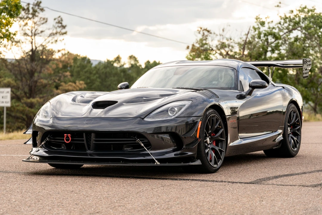 2017 Dodge Viper ACR 5th Gen - Image 2 of 31