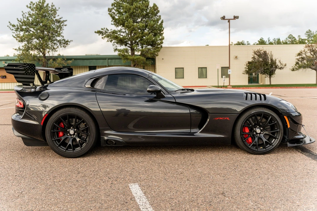 2017 Dodge Viper ACR 5th Gen - Image 9 of 31