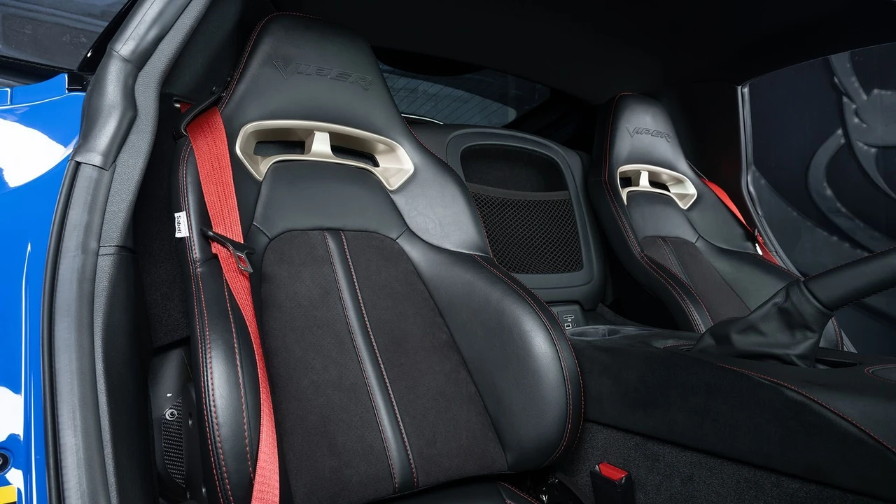 2017 Dodge Viper ACR 5th Gen - Image 2 of 31