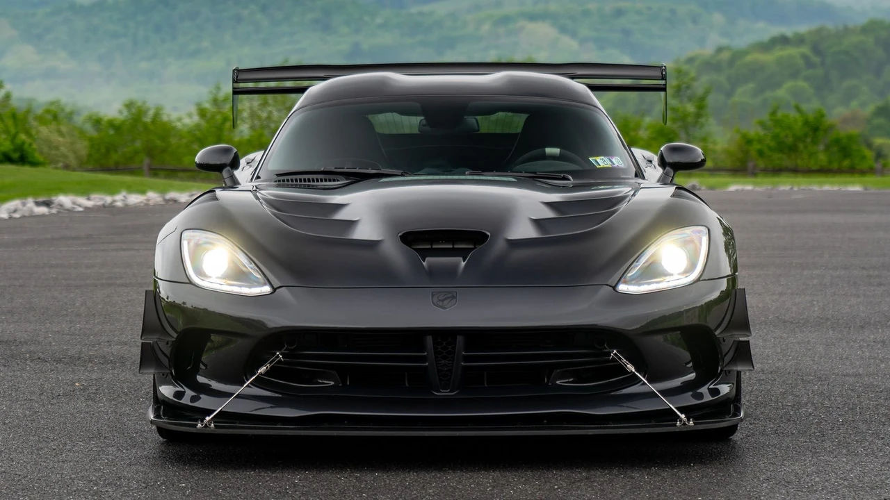 2017 Dodge Viper ACR 5th Gen - Image 14 of 31