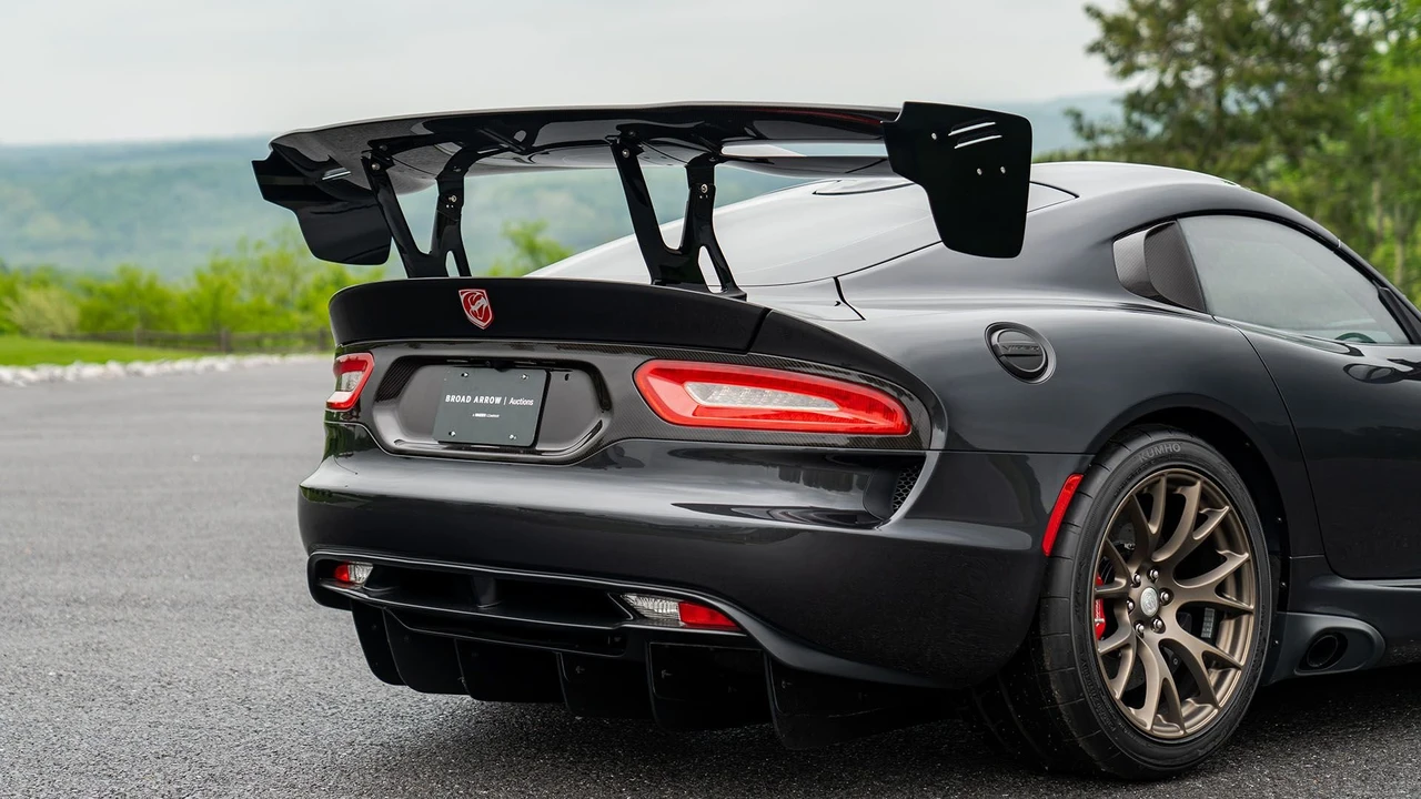 2017 Dodge Viper ACR 5th Gen - Image 4 of 31