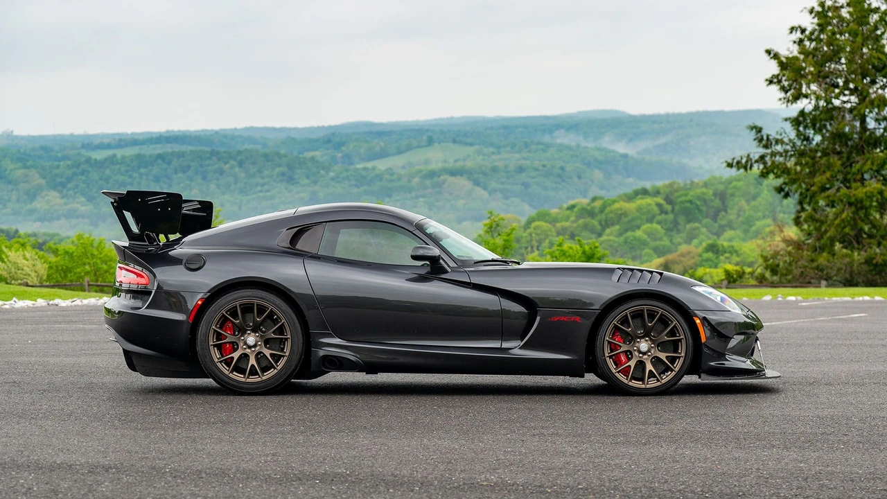 2017 Dodge Viper ACR 5th Gen - Image 18 of 31