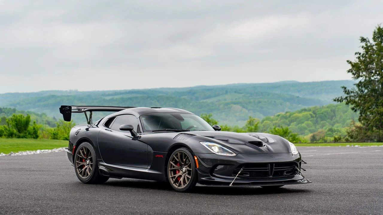 2017 Dodge Viper ACR 5th Gen - Image 11 of 31