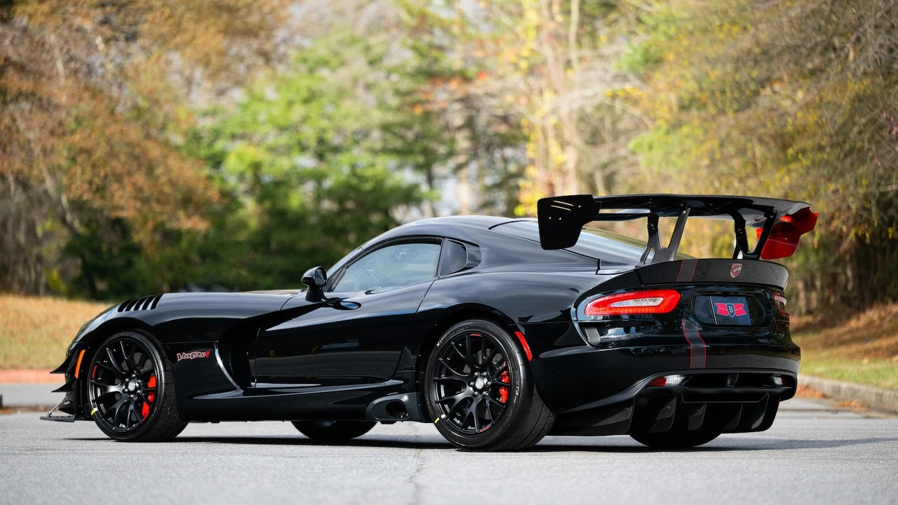 2017 Dodge Viper ACR 5th Gen - Image 3 of 31