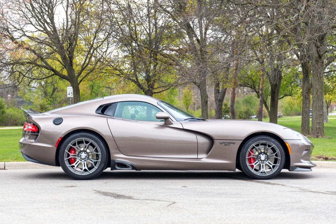 2017 Dodge Viper 5th Gen - Image 11 of 31