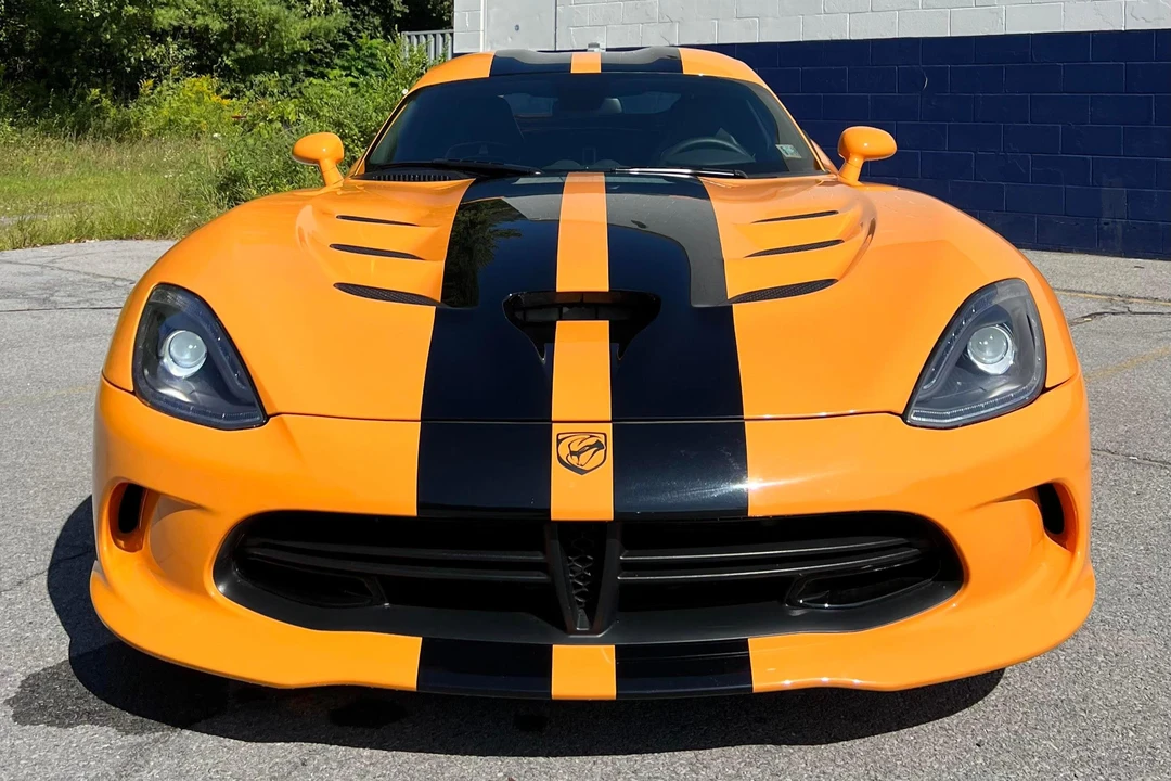 2017 Dodge Viper 5th Gen - Image 2 of 31
