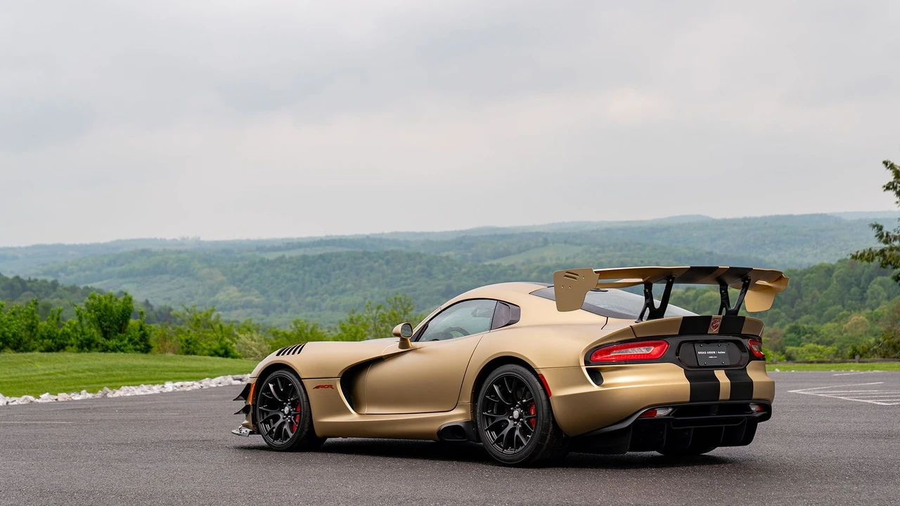 2017 Dodge Viper ACR 5th Gen - Image 5 of 31