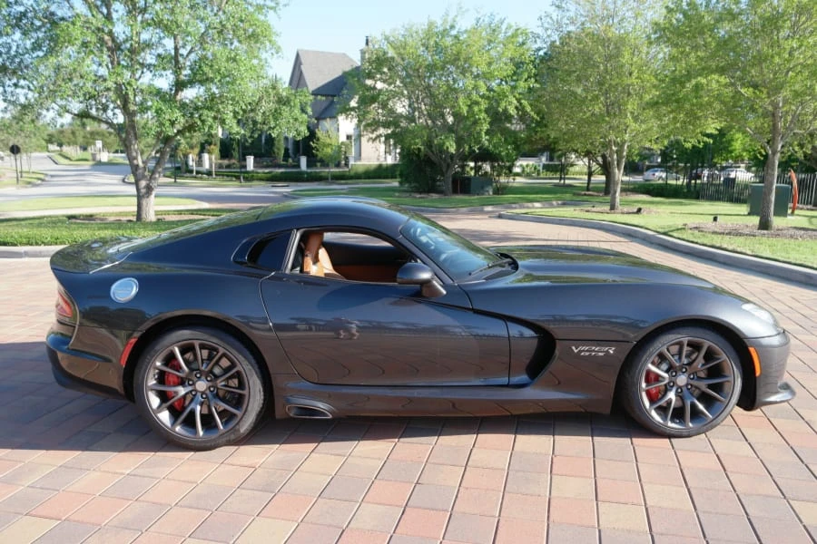 2017 Dodge Viper 5th Gen - Image 2 of 10