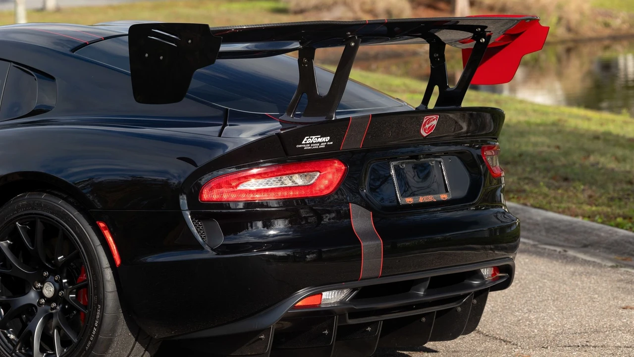 2017 Dodge Viper ACR 5th Gen - Image 17 of 31
