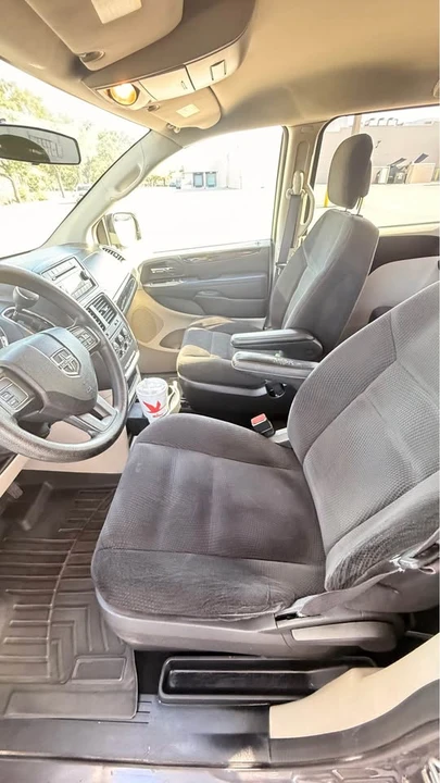 2017 Dodge Caravan - Image 15 of 15