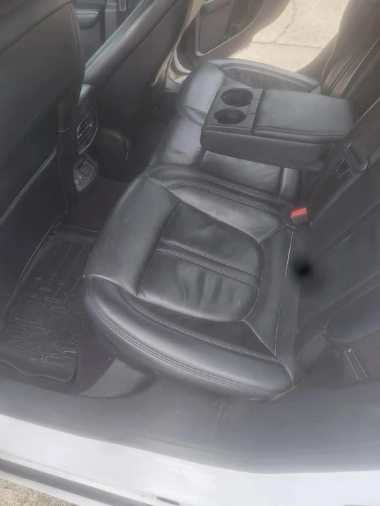 2017 Dodge Caravan - Image 4 of 5