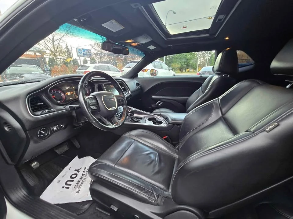 2017 Dodge Challenger 3rd Gen - Image 4 of 8