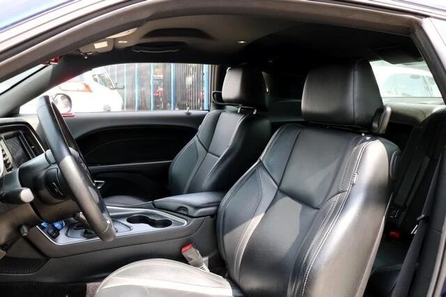 2017 Dodge Challenger 3rd Gen - Image 8 of 14