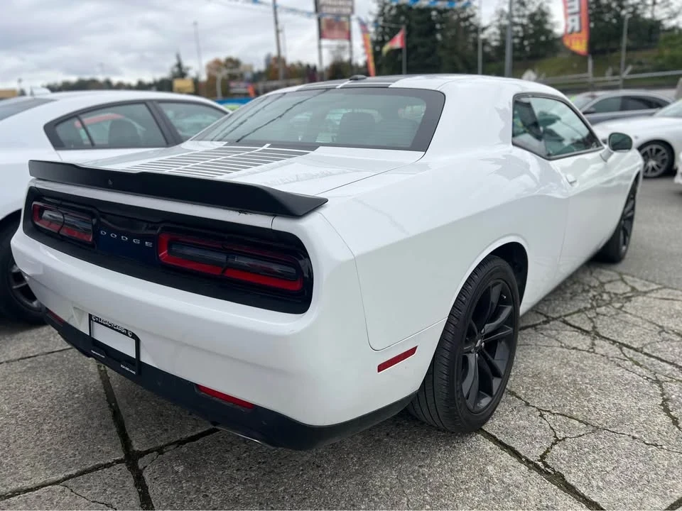 2017 Dodge Challenger 3rd Gen - Image 4 of 10