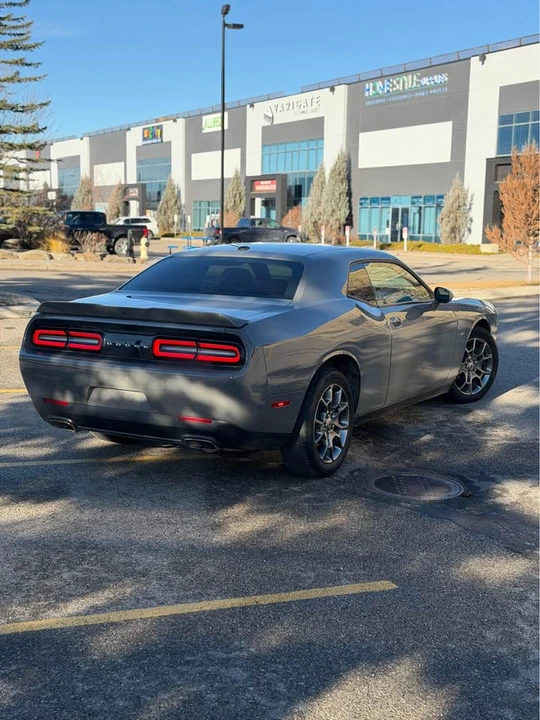 2017 Dodge Challenger 3rd Gen - Image 4 of 16