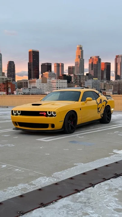 2017 Dodge Challenger 3rd Gen - Image 9 of 13